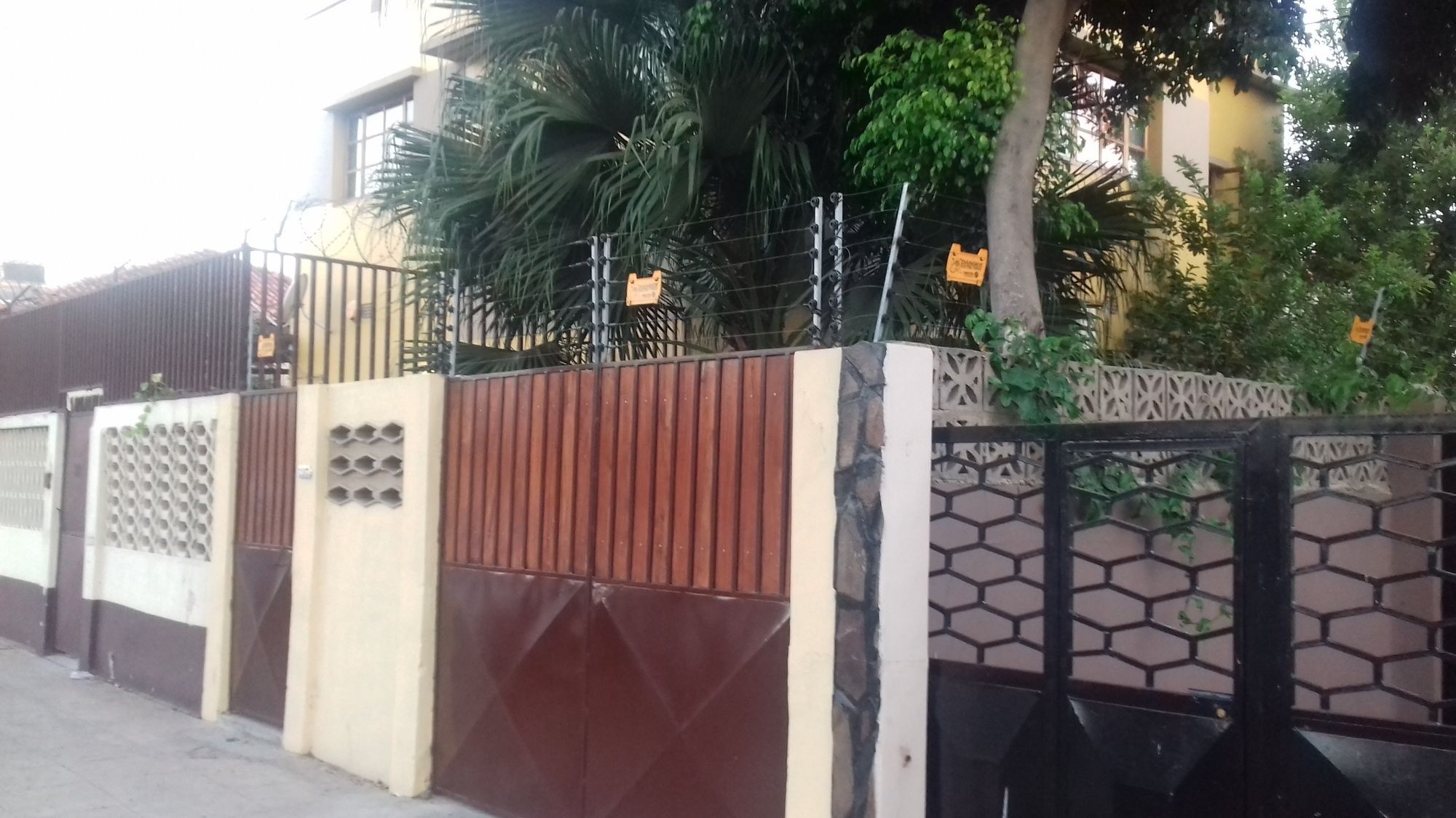 Marien Ngouabi Serviced T0 Chalet Maputo Exterior photo